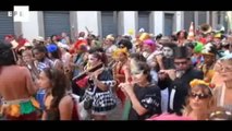 Blocos de carnaval fazem foliões madrugar no Rio de Janeiro