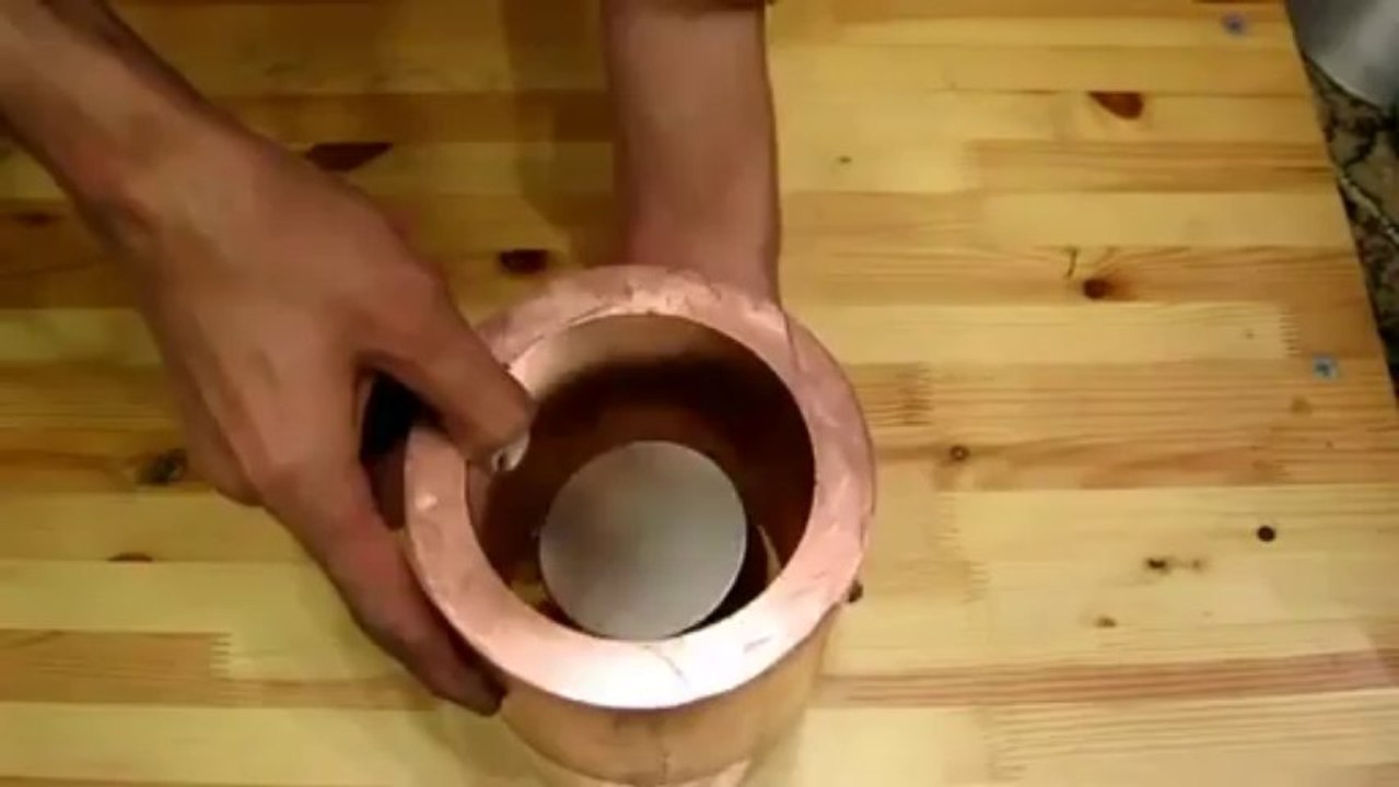 Aimant  permanent au néodyme dans un tube de cuivre