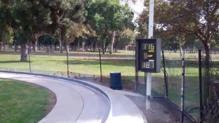 Une voiture télécommandée à 320km/h!!! RECORD!!