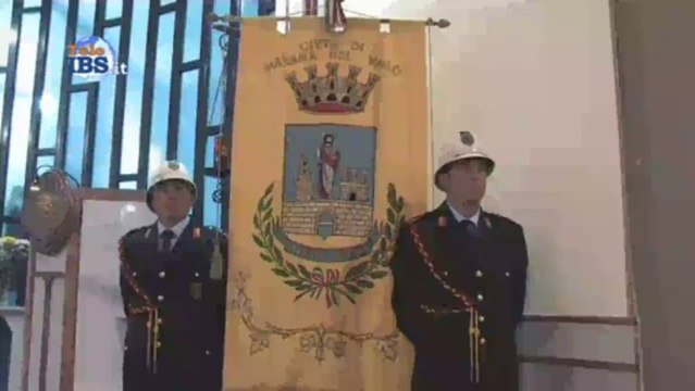 2013-10-07 Consegnata a Don Giuseppe Titone la reliquia di S. Antonio da Padova