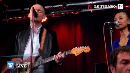 Gaëtan Roussel chante "La simplicité" en live