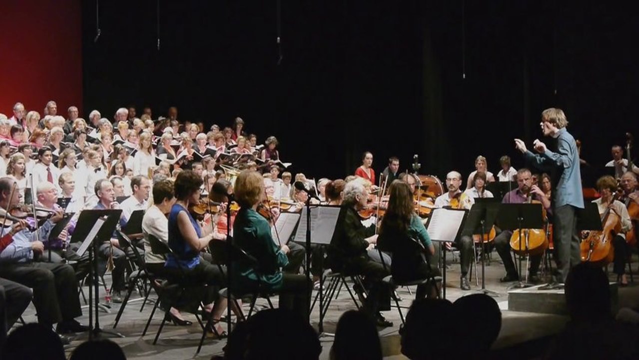 DOGORA , d'Etienne PERRUCHON