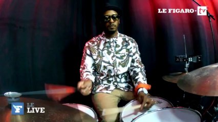 Gregory Porter interprète "Hey Laura" en live