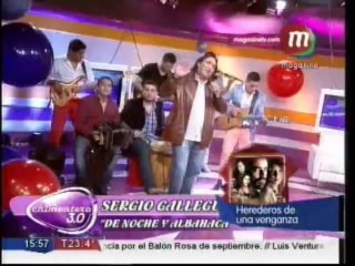 Sergio Galleguillo cantó en el Chimentero 3.0 "De Noche y Albahaca"