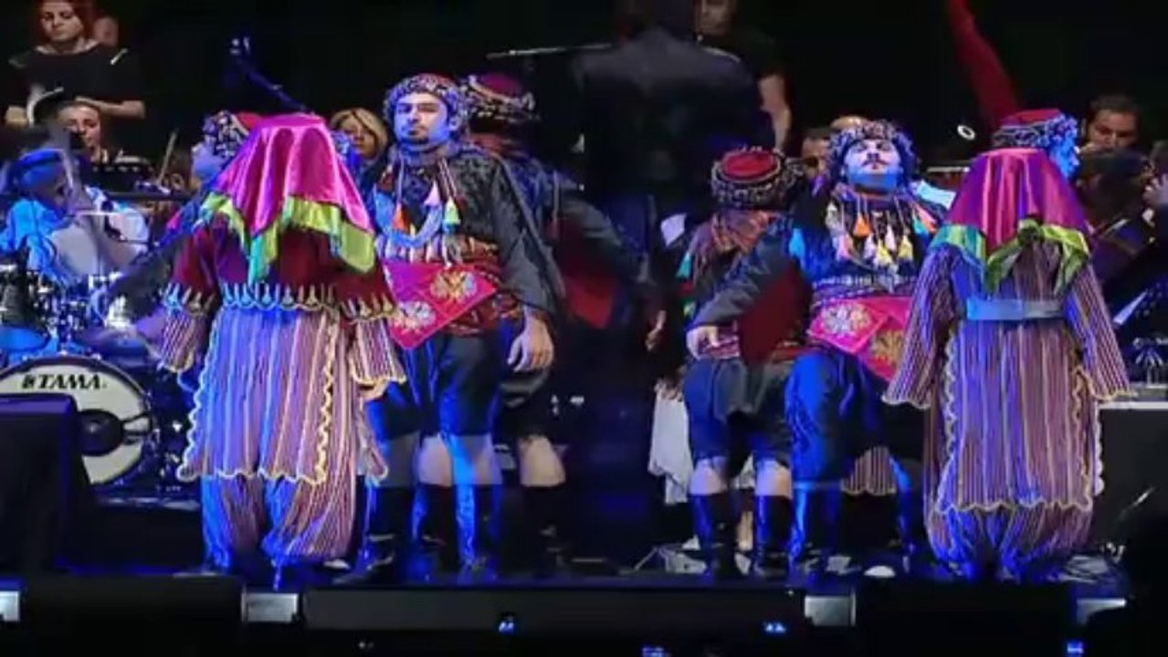 22 grup yorum umudun zeybeği istanbul inönü stadyumu konseri 25. yıl