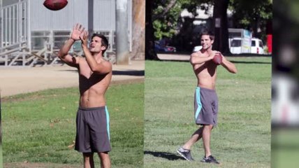 Descargar video: DWTS Hunk Brant Daugherty Shirtless in the Park