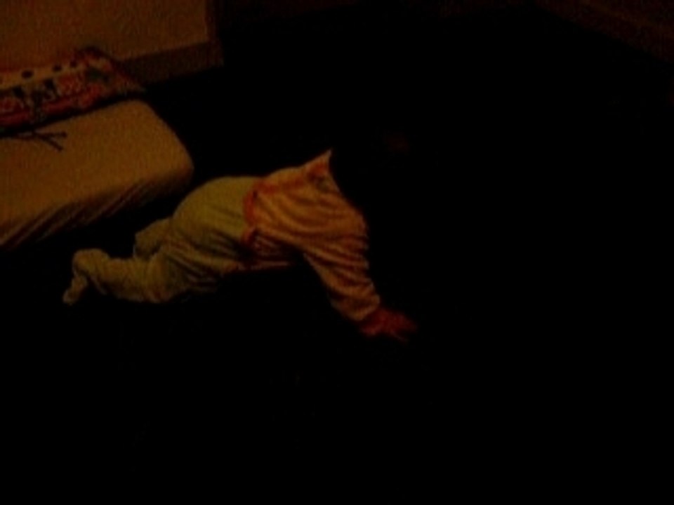 Loris fait du 4 pattes