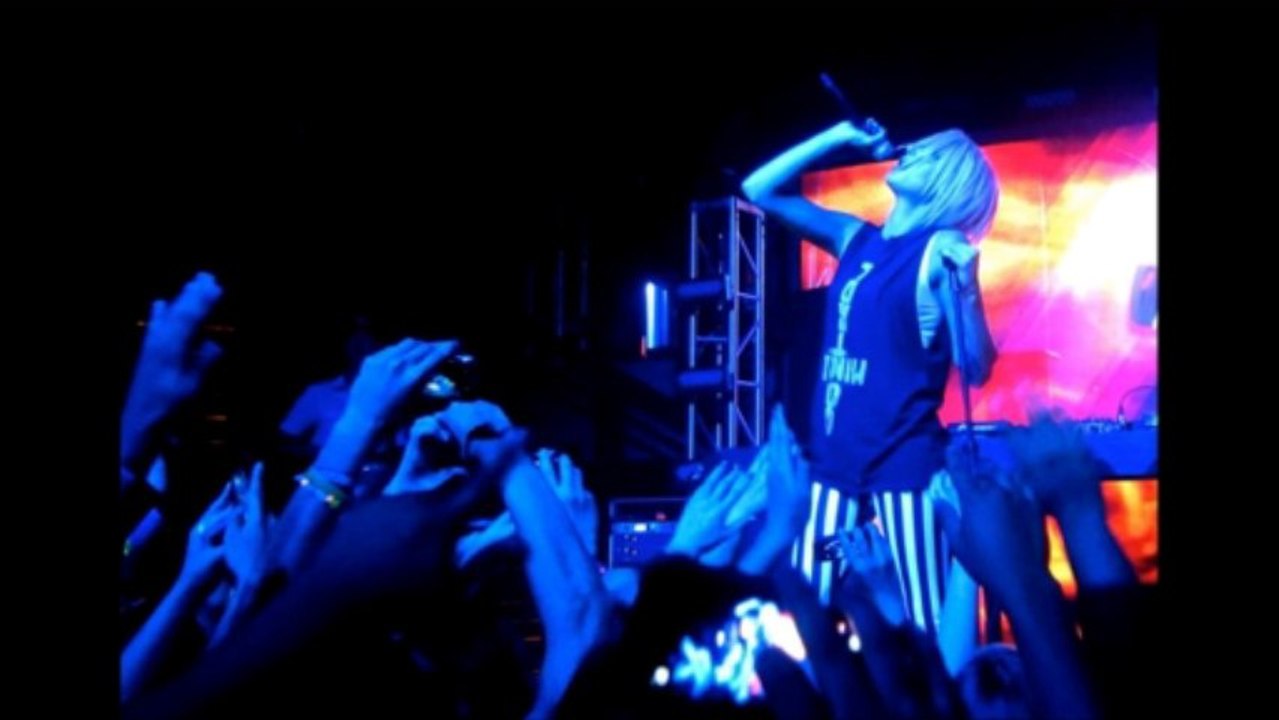 Armin van Buuren Ft. Emma Hewitt – Forever is Ours (Solarstone Pure Mix)Asot 634