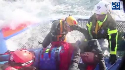 Spectaculaire chavirage d'un trimaran