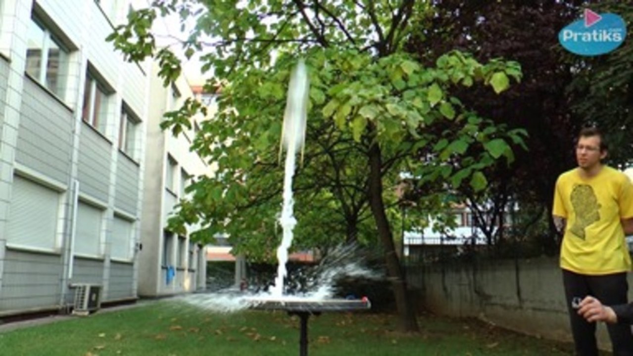 Chimie facile - Comment fabriquer une fusée chimique