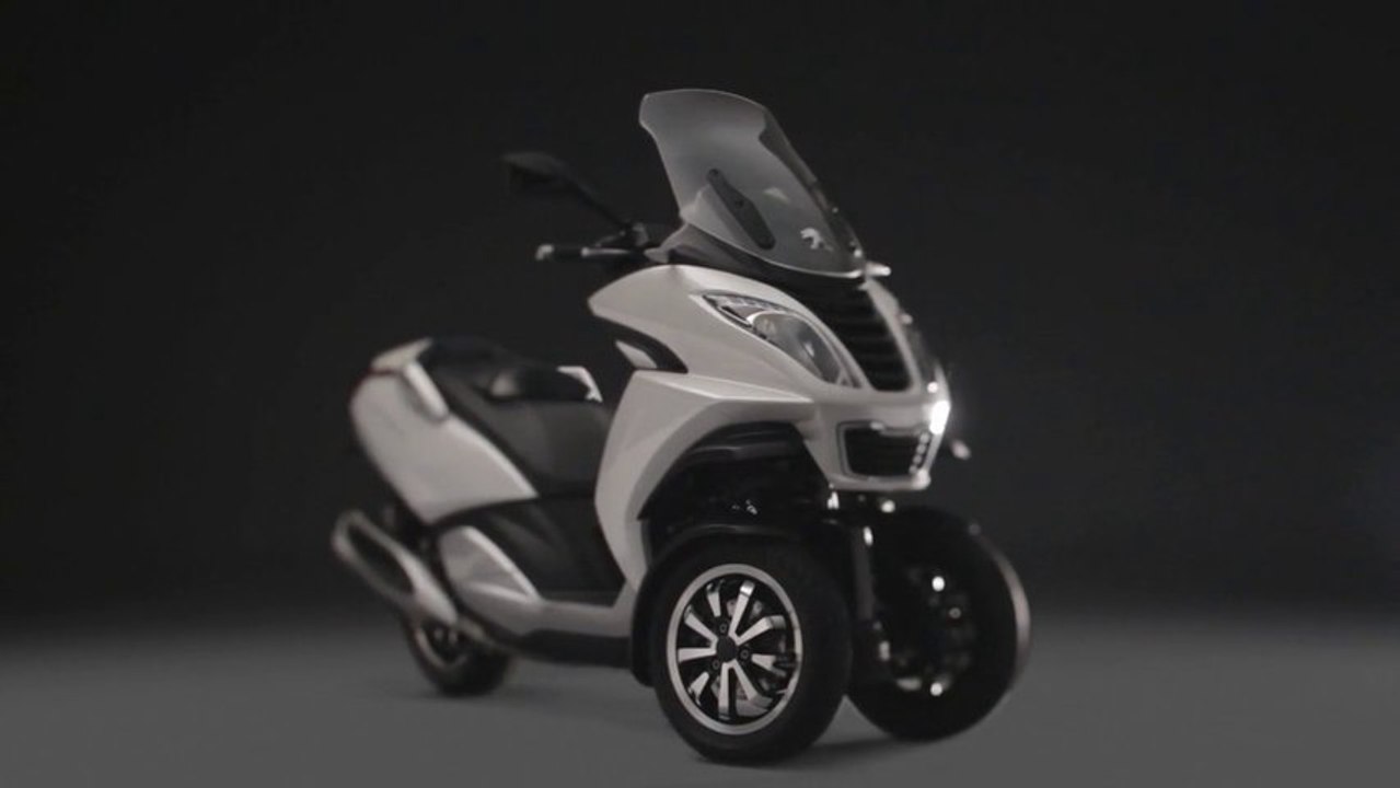 Vidéo officielle Peugeot Metropolis (2013) ( www.feline.cc )