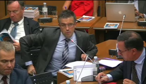 8 octobre 2013, Audition de Catherine Chabaud sur la gestion durable des océans : Bertrand Pancher revient sur l'urgence de sauver nos océans du réchauffement climatique et prône un travail étroit avec le parlement Européen