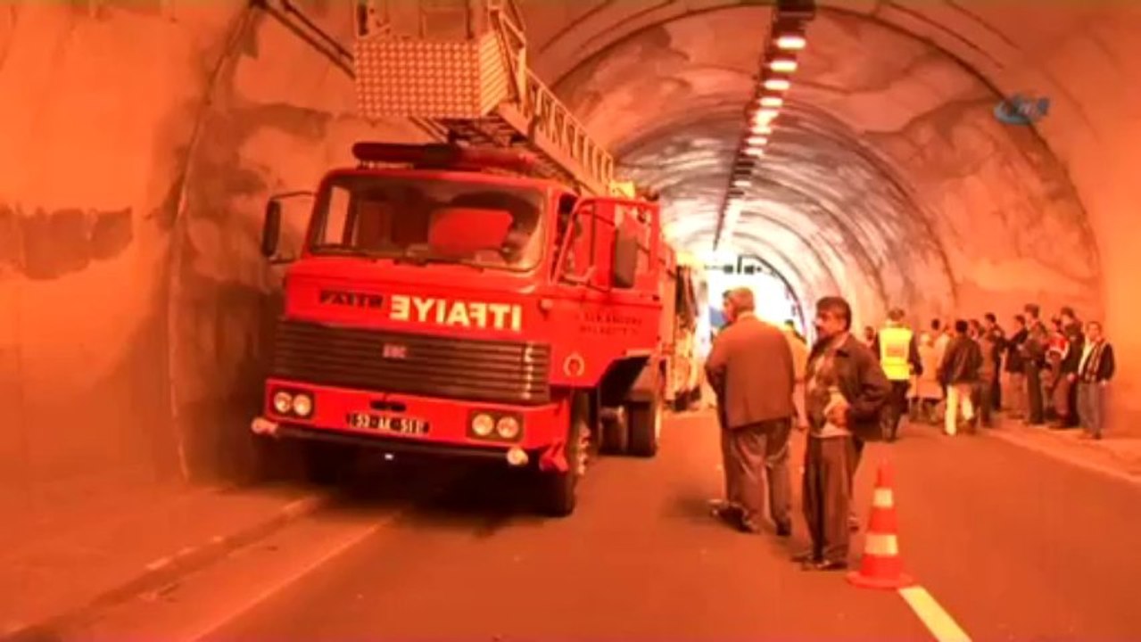 Rize’de trafik kazası, 1 ölü, 40 yaralı - VİDEO İZLE - www.-olay53.com