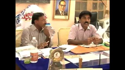 Huge cyclone bears down on India