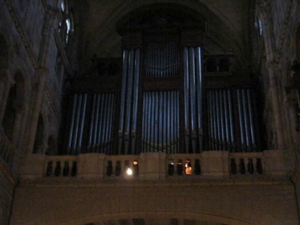 Offertoire d'Alexandre Guilmant. Ludovic Billon au grand-orgue de l'église Saint-Martin de Vitré. Concert du 6 octobre 2013.