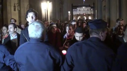 Paris (France) 08/10/2013 Les Veilleurs cour carrée du Louvre