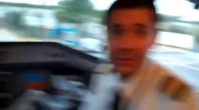 jamnoise72- hier anschauen. DAS VIDEO versuchen sie aus dem Internet Verbot sind!