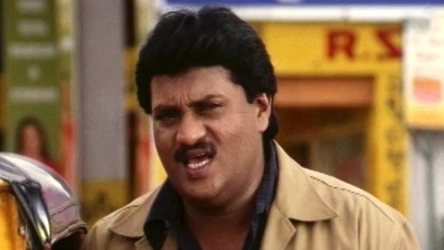 Comedy Kings - Sunil Comedy Fight Chasing Scene In Apthudu - Sunil