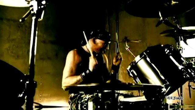 FIREWIND - Falling To Pieces