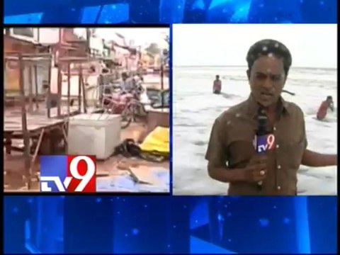 West Godavari rivers in spate due to Cyclone Phailin