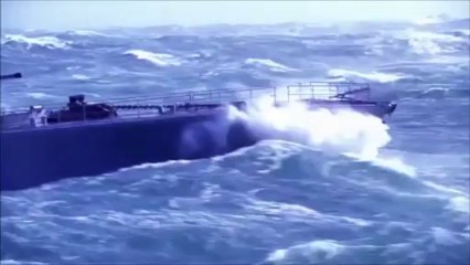 FRENCH DESTROYER IN HEAVY SEAS..... FRANSIZ MUHRIBI 11 KUVVETINDE DENIZDE....