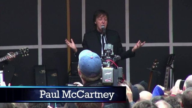 Sir Paul McCartney Shows Us Something New In Times Square