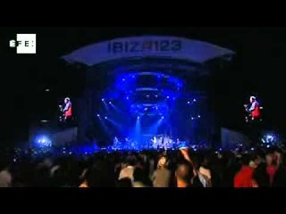 Sting Wows Spain with Iconic Hits After Classic Football Match 🎸