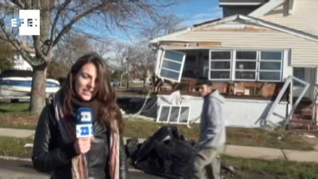 Informe Cámara Obama visita zonas arrasadas por Sandy en Nueva Jersey y anima a afectados