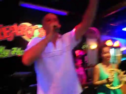 Nene Thai barcollo ma non mollo pattaya thailandia 05-09-2013 parte 2