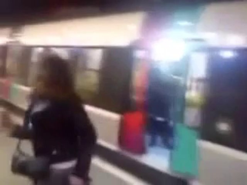 Hold Up the Subway, Get The Boot