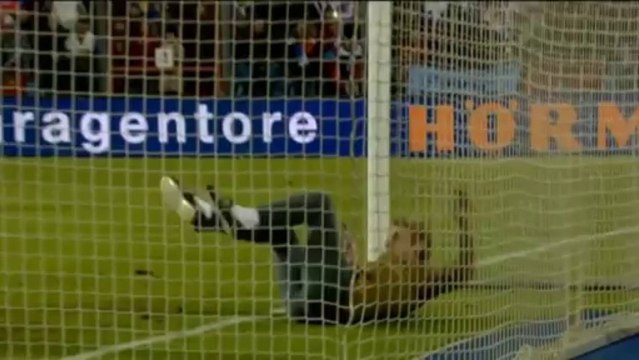 WM-Quali: Bei Russland-Spiel: Flitzer tanzt die Ordner aus