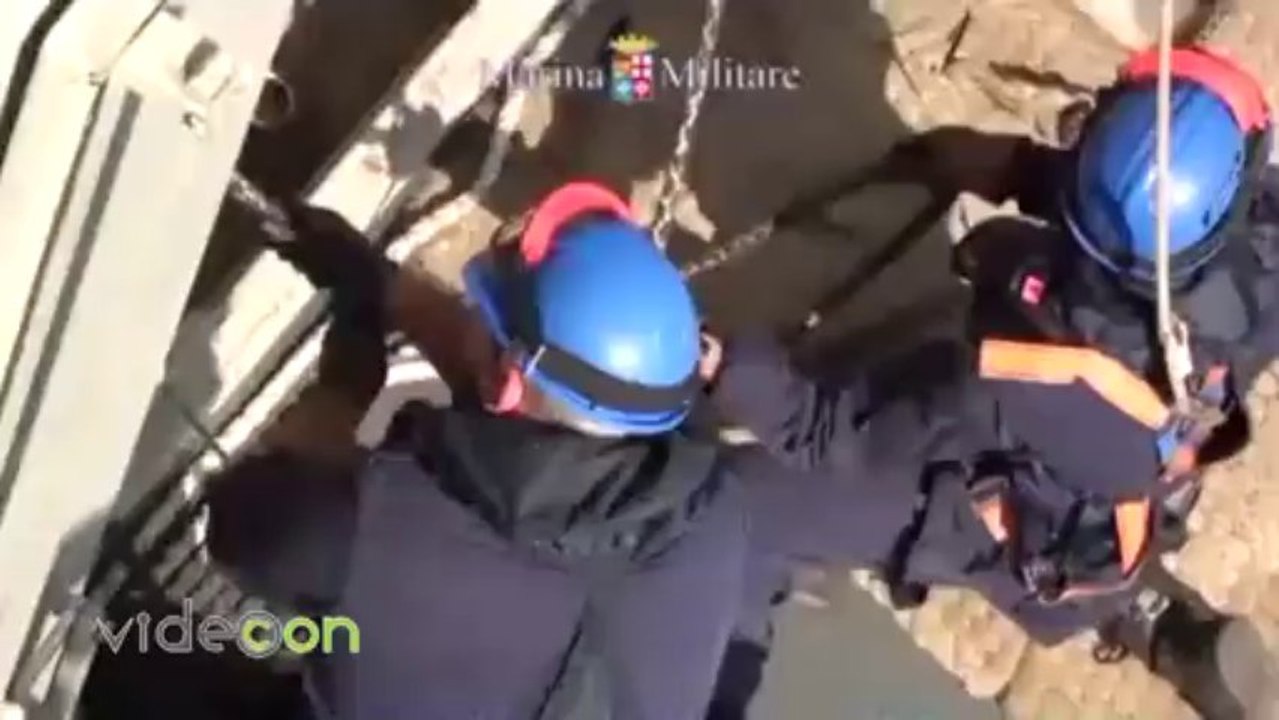 Il video dell’operazione di rifornimento tra la nave Doria e la Ussn Grumman