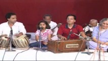 Drshika Advani sings Nathaa Visran Sindh Jaa Nazaaraa