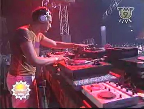 MegaVideoMix - Lasgo (Medley (TMF Awards 2002), Sammy (Boys of summer), Milk Inc. (Walk), Tiesto (Live), Milk Inc (Live), ATC (My heart beats), Gigi)