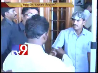 Botsa visits home in Vizianagaram amidst tight security