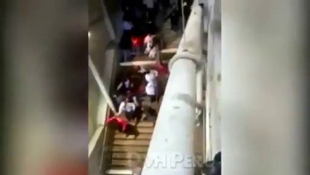 İki taraftarı döve döve öldürdüler! İNSANLIĞIN BİTTİĞİ AN!!