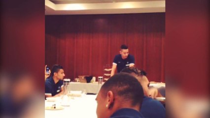 Espoirs : le bizutage de Florian Thauvin !