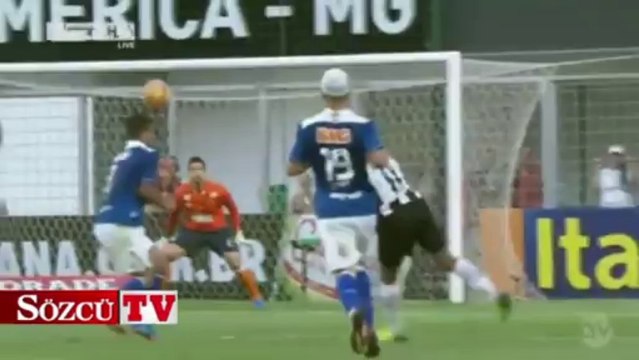 Yok böyle bir gol,İzleyenlerin ağzı açık kaldı