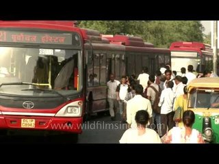 Stock footage compilation : long distance running, urban commuters and more