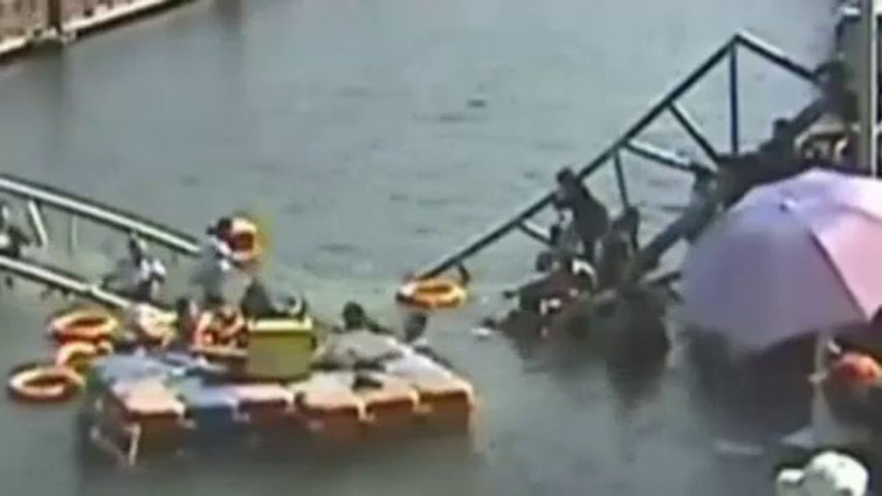 Impactante derrumbe de un puente en China