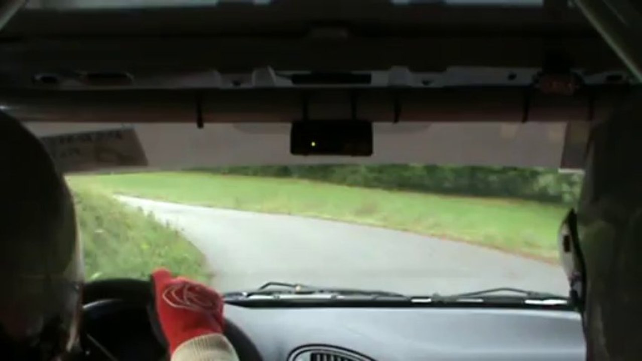 Rallye des Bauges 2013 - ES 5 - PAULIN/CHARVAZ - Saxo N2