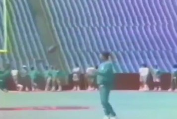 Vintage Dan Marino Completes Ridiculous Pass