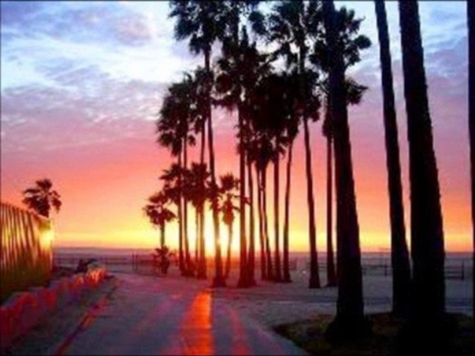 Cali Sunset by The Electric Trunk