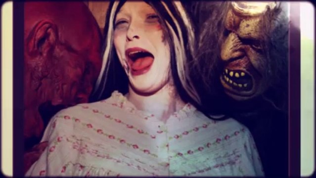 halloween houses & haunted houses