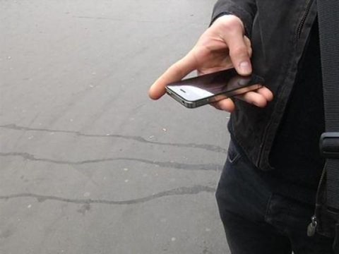 Effets du téléphone portable sur la santé: l'Agence de sécurité sanitaire rend son rapport - 15/10