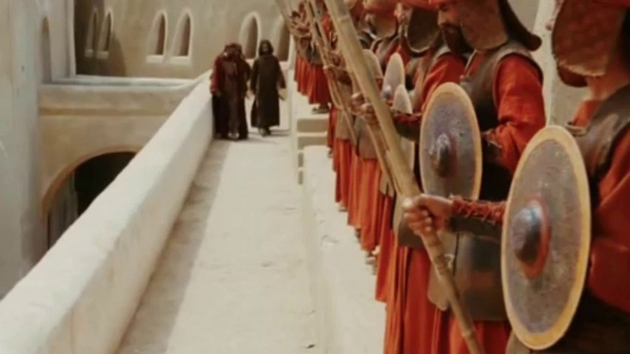 Kar Rahi Thi Lashaye Muslim(A.S) Pe Zahra(S.A) Yeh Boka Mir Hassan Mir 2013-14 Nohay