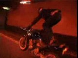 Stunt Moto Bikes roue 2 ouf dans paris