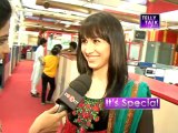 Lauren of Jhalak Dikhhla Jaa 6 fame plays GARBA