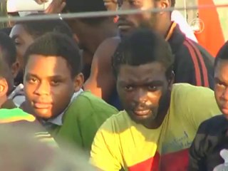 Италия укрепляет морскую границу у Лампедузы