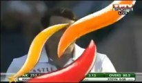 Khurram Manzoor Kissing Dale Steyn in Today's Match